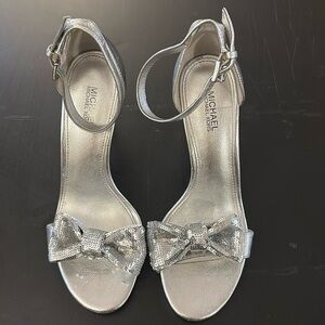 Michael - Michael Kors Silver Bow Sandal Heels - Size 6